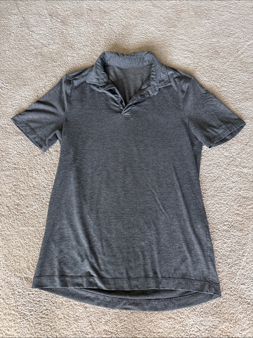 Lululemon Men’s Polo Gray Short Sleeve Shirt Medium Form Fitting